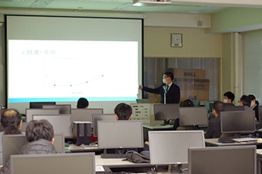 特別研究発表会の様子